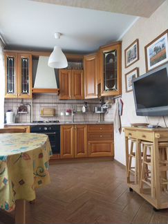 2-к квартира, 55 м², 2/5 эт.
