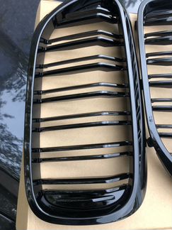 Решетки радиатора ноздри BMW G30 чёрные