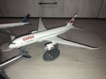 Модели самолётов Boeing 757, 787 Dreamliner