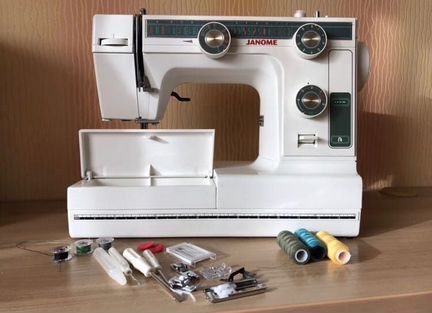 Швейная машинка Janome 394