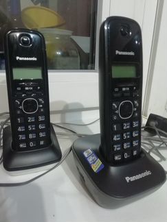 Пара телефонов Panasonic
