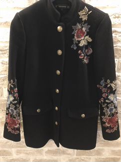 Пальто черное шерстяное укороченное с вышивкой zar