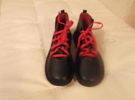 Ботинки кожанные новые 41