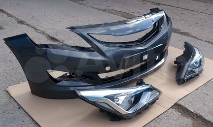 Передняя часть окрашенная в цвет Hyundai Solaris