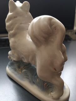 Фарфоровая статуэтка Лайка