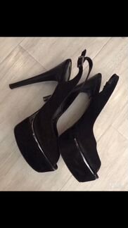 Новые Туфли замшевые на шпильке 38