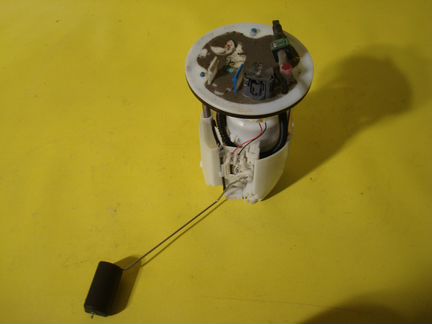 Бензонасос б/у Мицубиси Лансер Lancer 10 1760A271