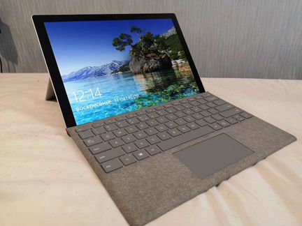 Microsoft Surface Pro 5 (i5, 4gb)