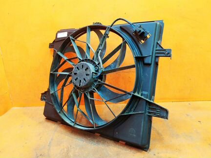 Диффузор вентилятора Jeep Grand Cherokee WK2