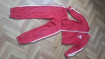 Костюм спортивный