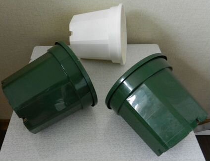 Горшки цветочные пластик зелёные, белый