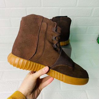 Кроссовки Adidas Yeezy Boost 750