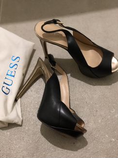 Босоножки Guess