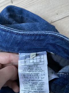 Джинсы Guess