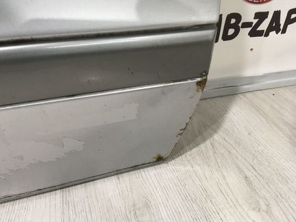 Правая дверь Mercedes W208