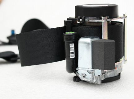 Ремень безопасности левый Ford Mondeo 2007-14