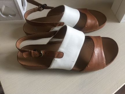 Новые босоножки Clarks