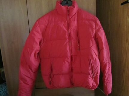 Продаю пуховик (короткий)