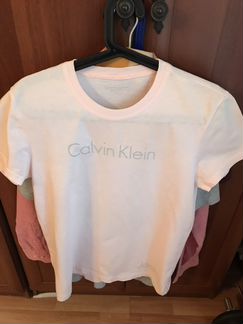 Футболка Calvin Klein (кельвин кляйн) CK розовая