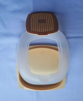 Tupperware сырница