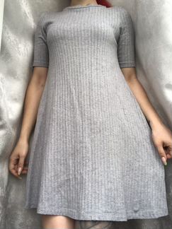Платье Uniqlo