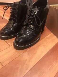 Ботинки на каблуках