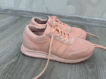 Кроссовки adidas оригиналр 35