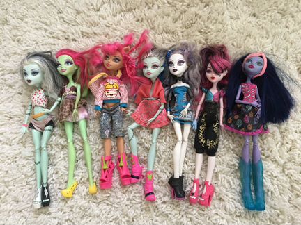 Монстры мебель и куклы