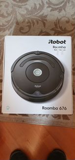 Пылесос-робот iRobot Roomba 676 черный