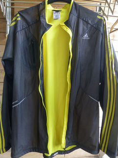 Легчайшая технологичная куртка-рекордсмен Adidas