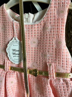 Платье на девочку новое