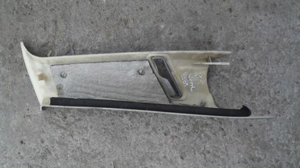 Обшивка стойки C справа BMW E39 51437046406