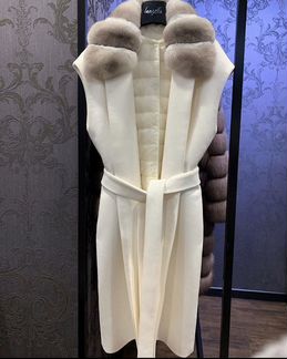 Жилет из кашемира с воротником из Шиншиллы. Люкс