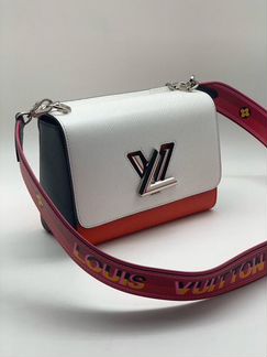 Сумка луи Виттон с замком LV