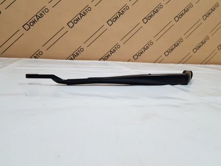 Поводок стеклоочистителя передний правый Toyota