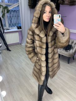 Шуба из куницы с капюшоном