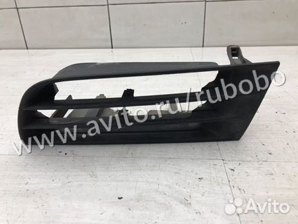 Решетка радиатора правая Mitsubishi Galant 8 USA