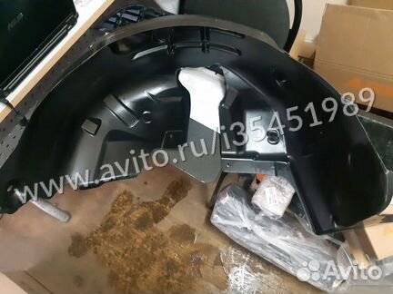 Подкрылок задний Peugeot 308