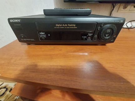 Видеомагнитофон VHS Sony SLV-E320ee