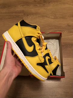 Nike Dunk High Varsity Maize