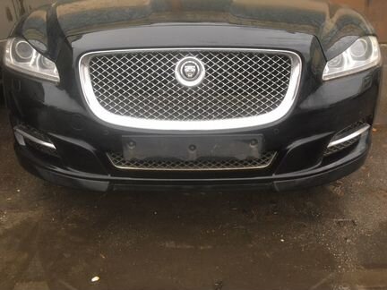 Jaguar XJ бампер передний в сборе