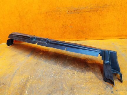 Дефлектор радиатора нижний Toyota Rav4 4 CA40