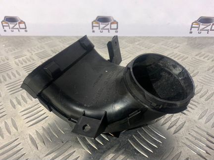 Воздуховод Volvo C30 1 2.4 2008