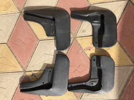 Брызговики на камри v 70