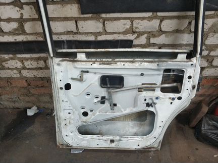 Правые двери Volvo 240