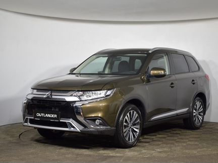Mitsubishi Outlander 2.0 CVT, 2020
