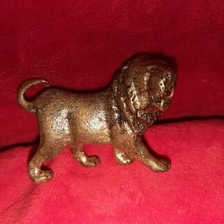 Антикварный лев из серебра,Англия,20 год