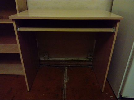 Стол компьютерный