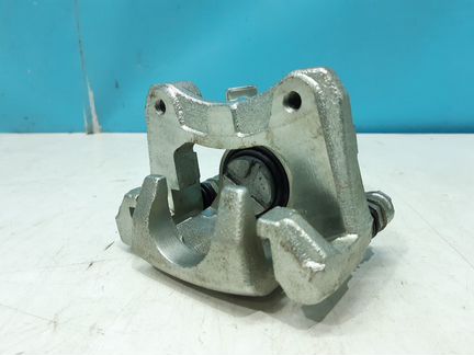 Суппорт задний правый Suzuki swift sx4 2005 - 2016