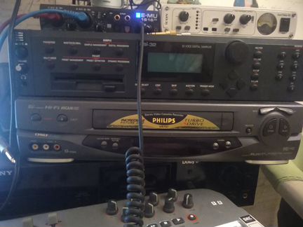 Продам видеомагнитофон philips hi-fi